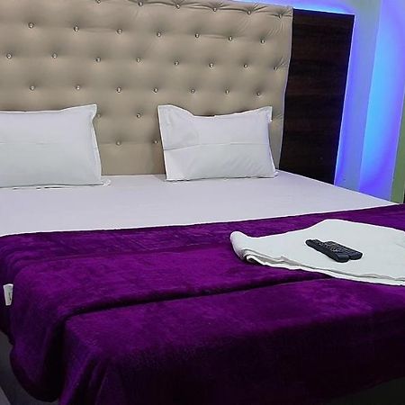 Hotel Radhe Krishna Adilabad Dış mekan fotoğraf