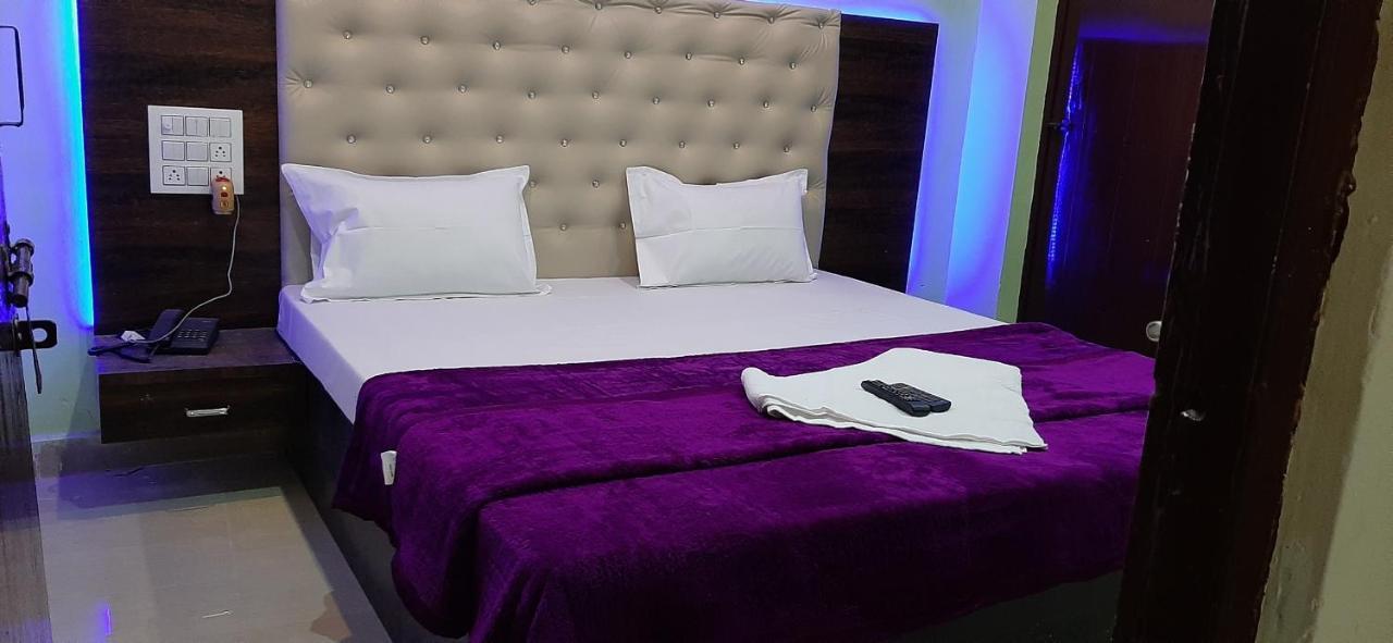 Hotel Radhe Krishna Adilabad Dış mekan fotoğraf